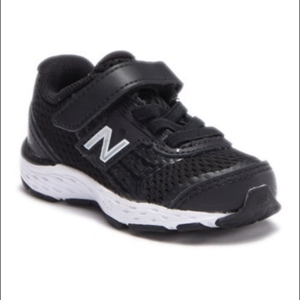 New Balance Sneaker